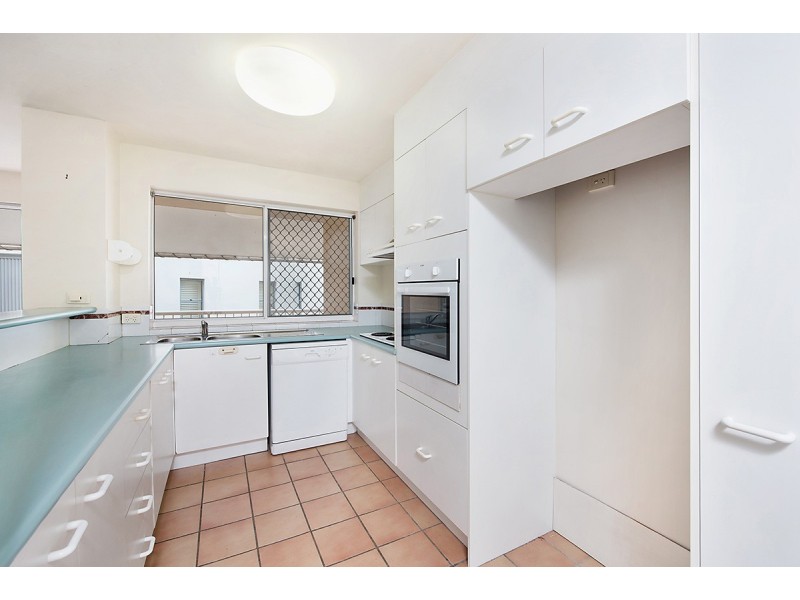 1/15 Bindaree Crescent, Mooloolaba QLD 4557
