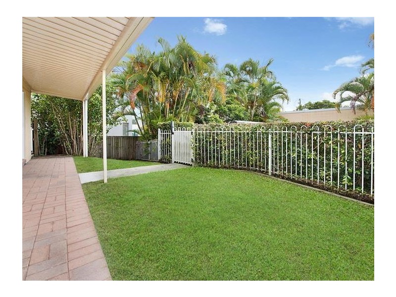 1/15 Bindaree Crescent, Mooloolaba QLD 4557
