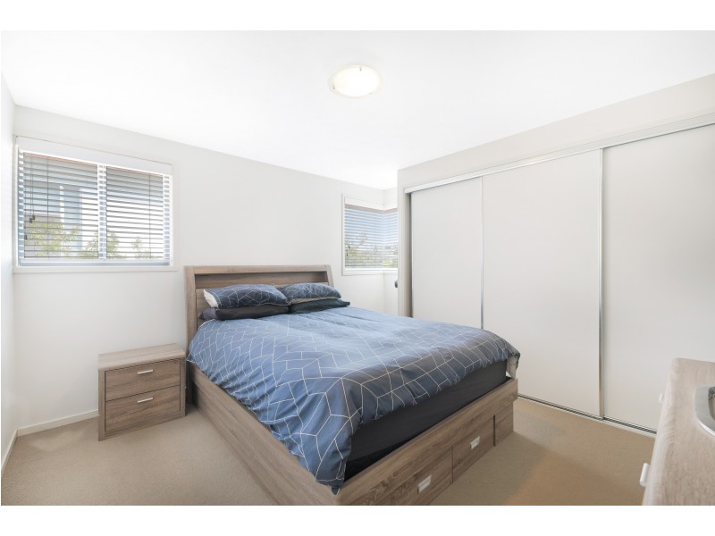 32/10 Grand Parade, Parrearra QLD 4575