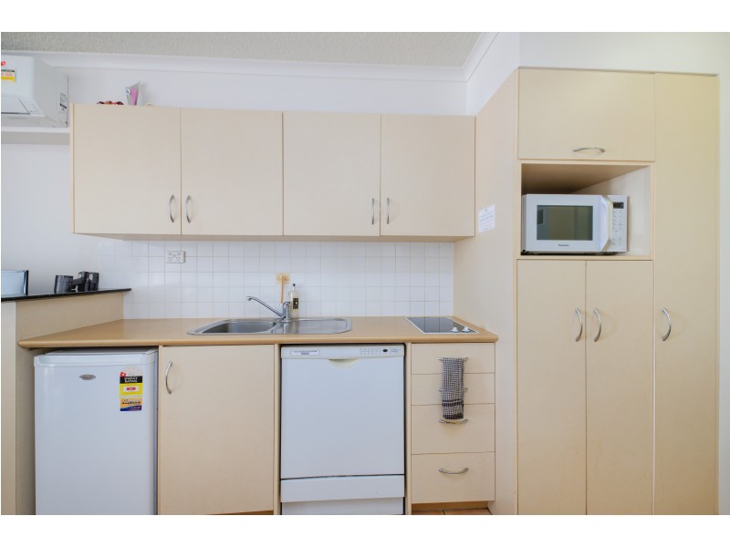 329/180 Alexandra Parade, Alexandra Headland QLD 4572