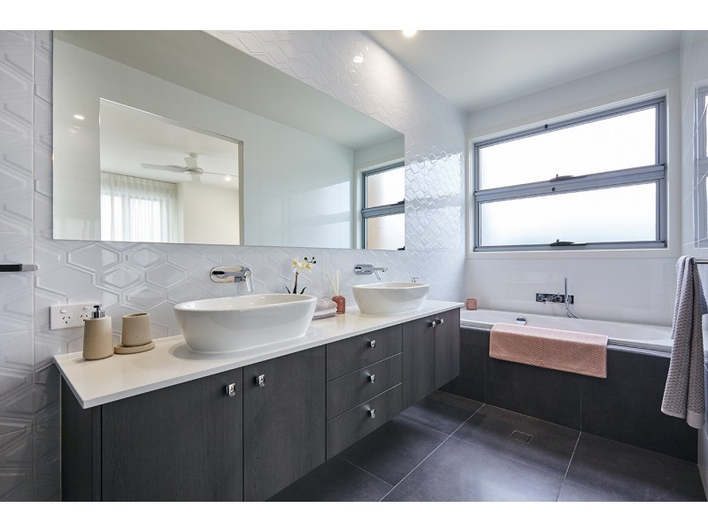 1/6 William Street, Alexandra Headland QLD 4572