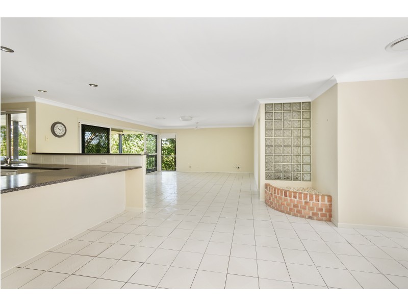 2 Ridgewood Road, Little Mountain QLD 4551