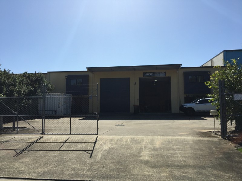 1/5  Neumann court, Kunda Park QLD 4556