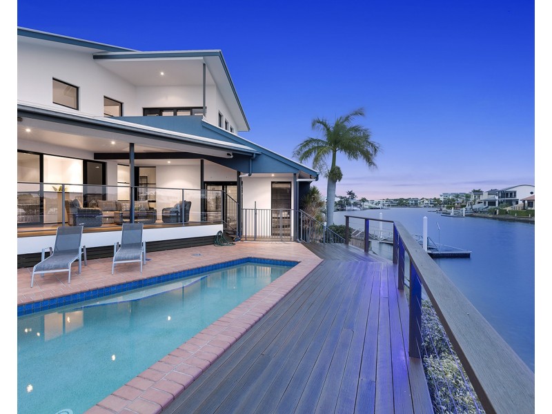 98 Sunbird Chase, Parrearra QLD 4575