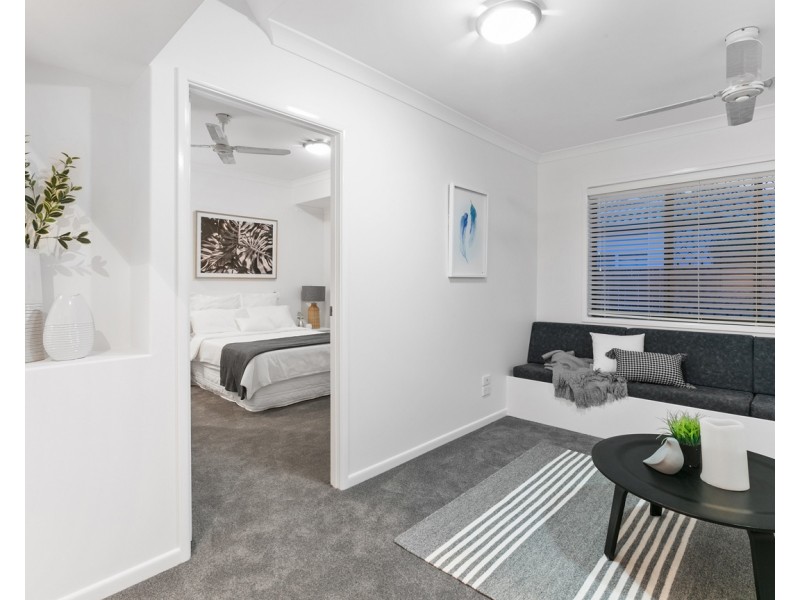 98 Sunbird Chase, Parrearra QLD 4575