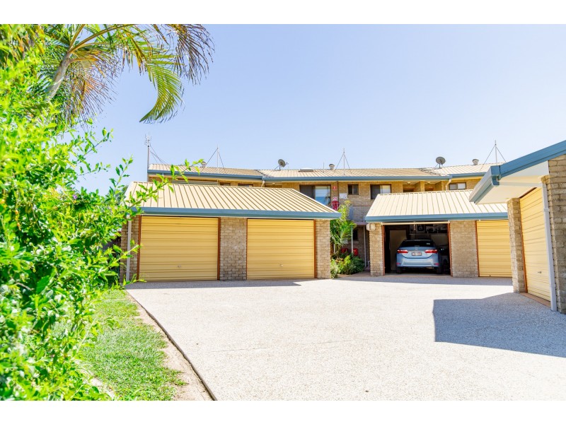1/18 Akeringa Place, Mooloolaba QLD 4557