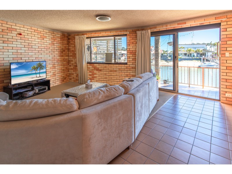 1/18 Akeringa Place, Mooloolaba QLD 4557