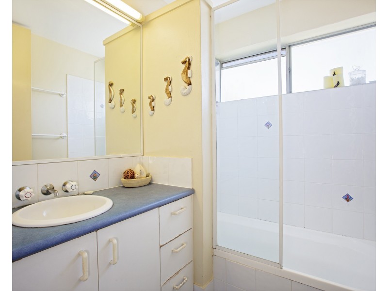 16/246 Alexandra Parade, Alexandra Headland QLD 4572