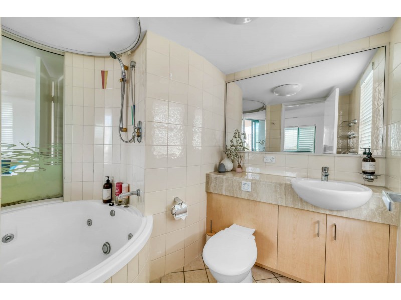 70/188-192 Alexandra Parade, Alexandra Headland QLD 4572
