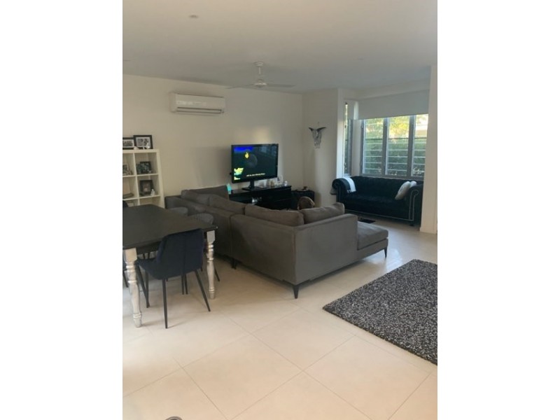 12 Machans Lane, Maroochydore QLD 4558
