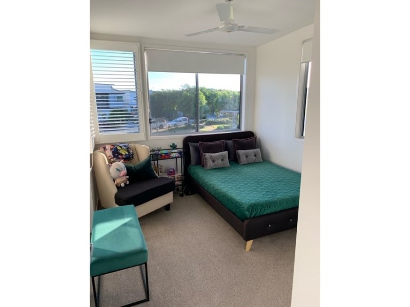 12 Machans Lane, Maroochydore QLD 4558