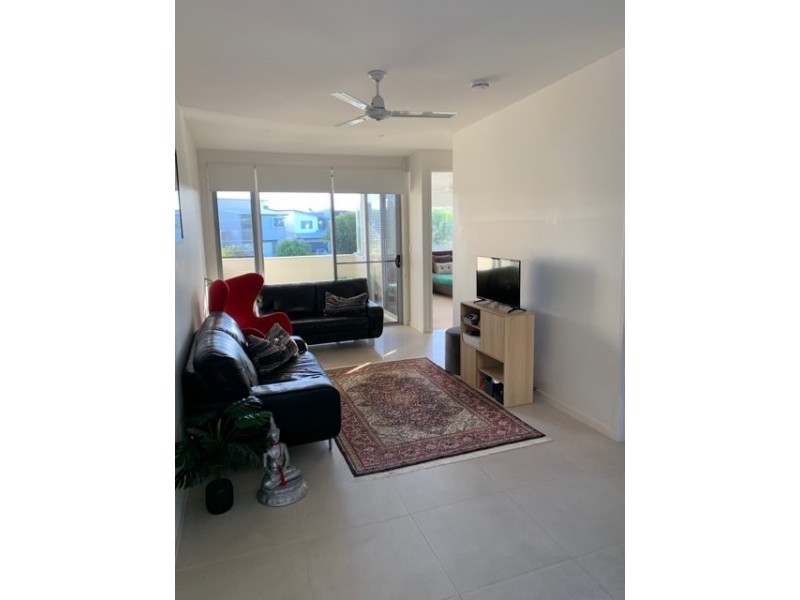 12 Machans Lane, Maroochydore QLD 4558