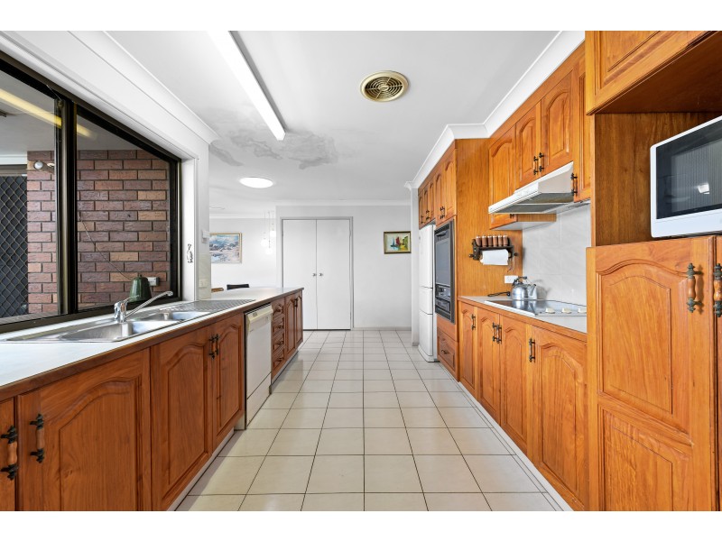 69 Poinsettia Avenue, Mooloolaba QLD 4557
