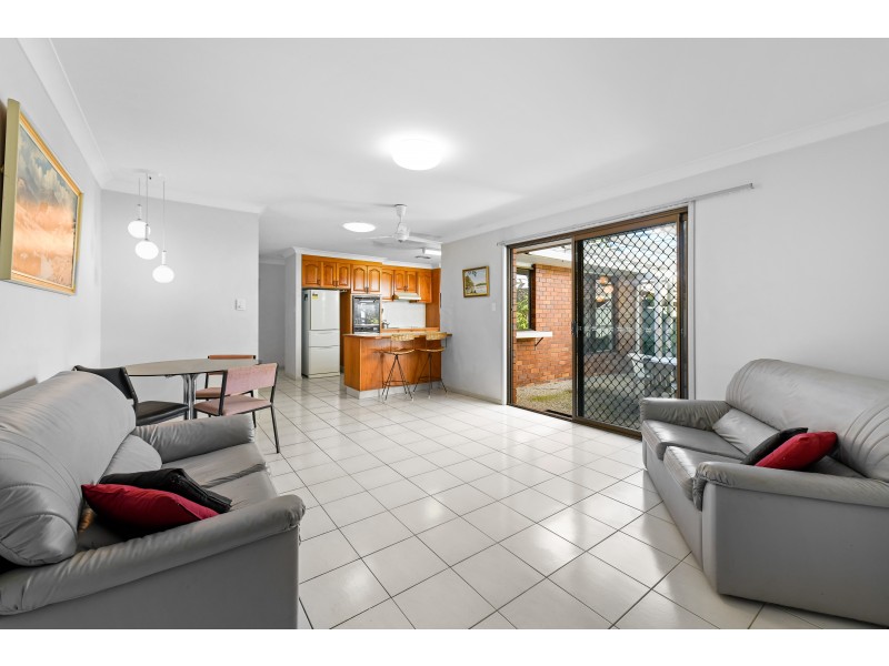 69 Poinsettia Avenue, Mooloolaba QLD 4557