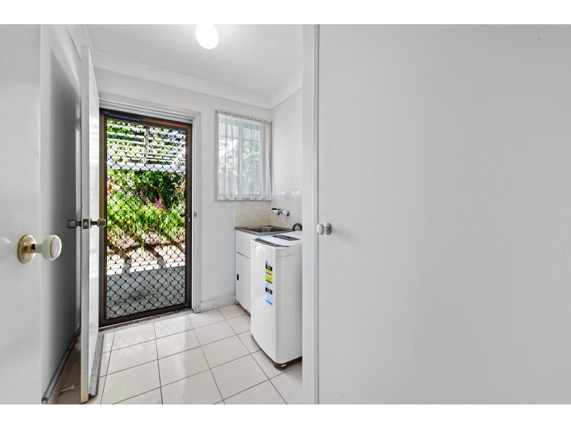 69 Poinsettia Avenue, Mooloolaba QLD 4557