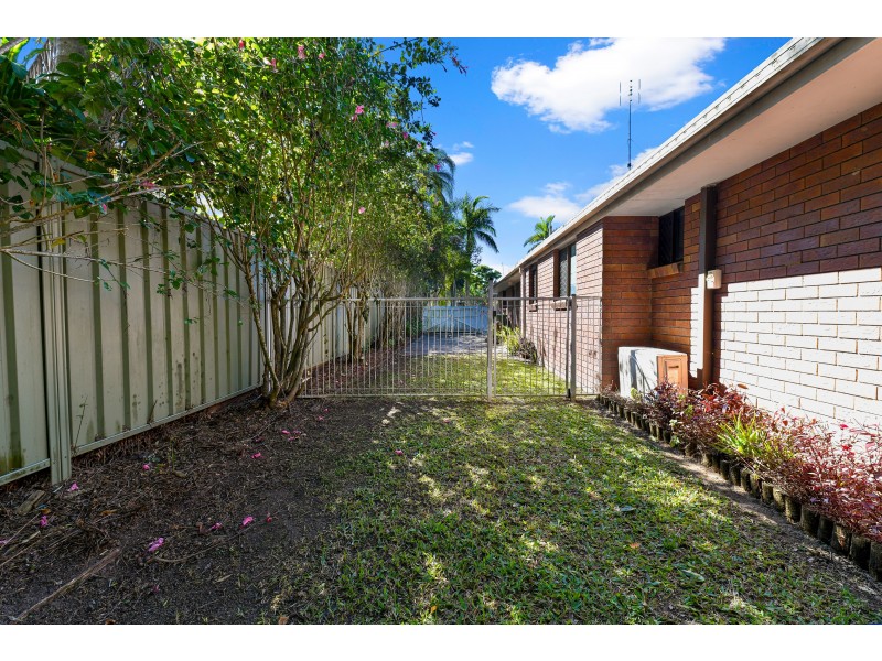 69 Poinsettia Avenue, Mooloolaba QLD 4557