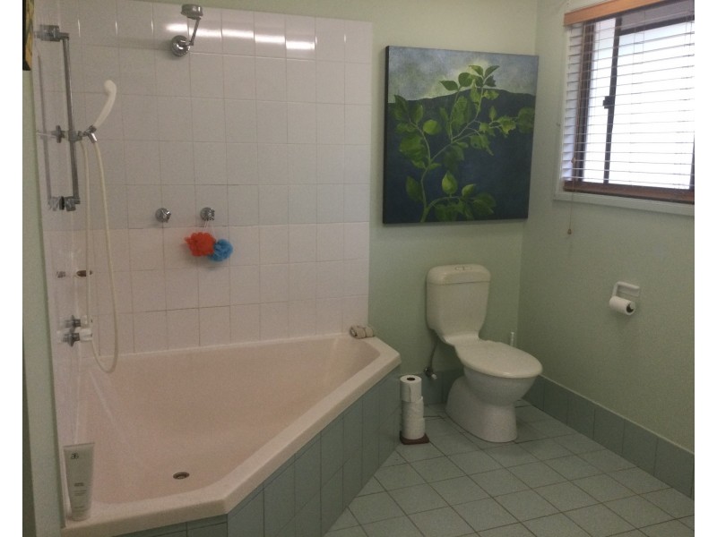 6 Grenfell Court, Kuluin QLD 4558