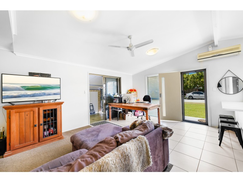 39 Broadwater Avenue, Maroochydore QLD 4558