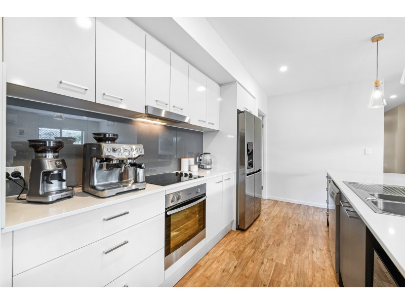 38 Olive Circuit, Caloundra West QLD 4551