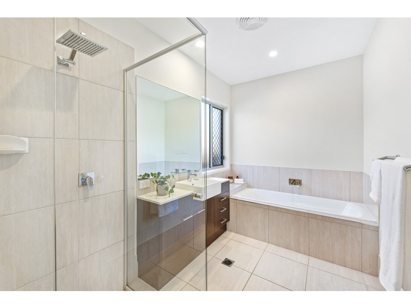 38 Olive Circuit, Caloundra West QLD 4551