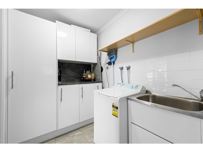 7 Commercial Road, Kuluin QLD 4558