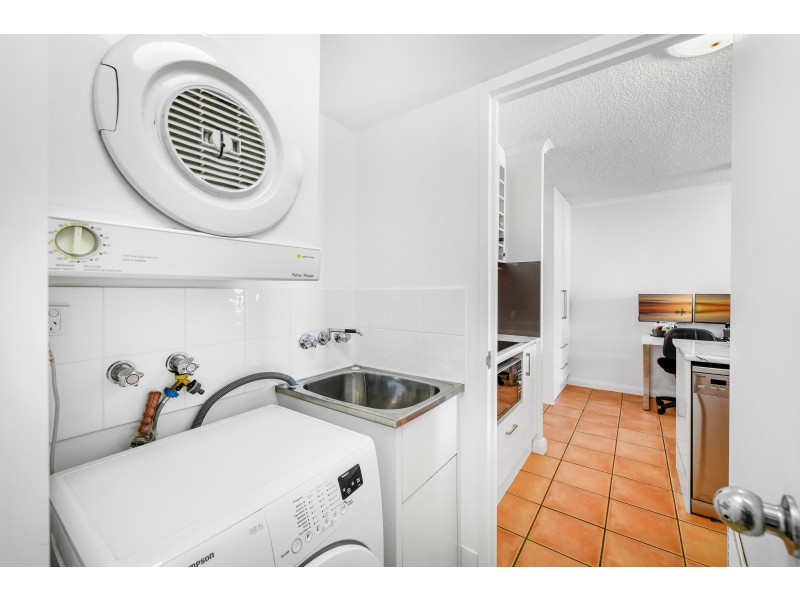 240/180 Alexandra Parade, Alexandra Headland QLD 4572