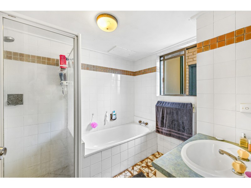 2/2-4 Broadwater Avenue, Maroochydore QLD 4558