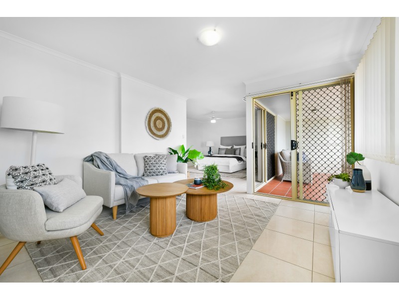 12/27-31 Kingsford Smith Parade, Maroochydore QLD 4558