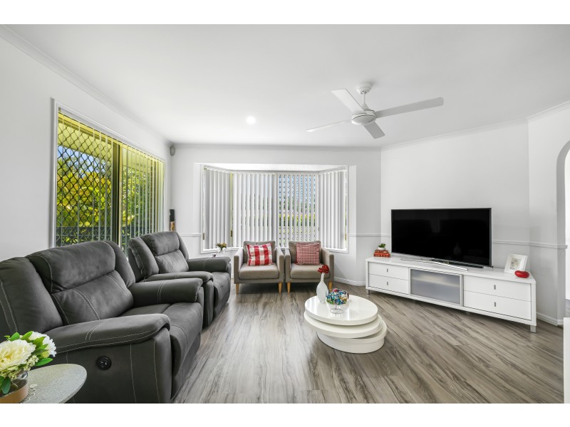 212 Karawatha Drive, Buderim QLD 4556