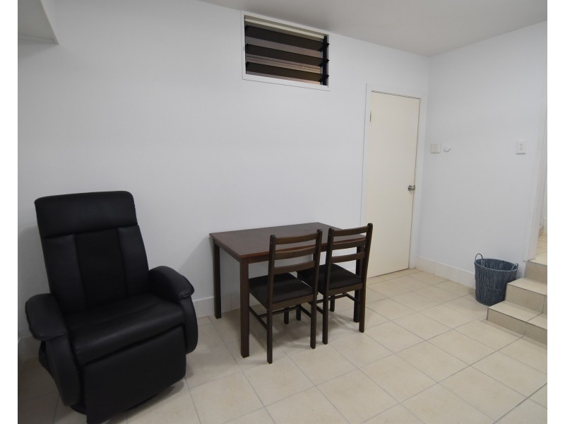 1A/244 Alexandra Parade, Alexandra Headland QLD 4572