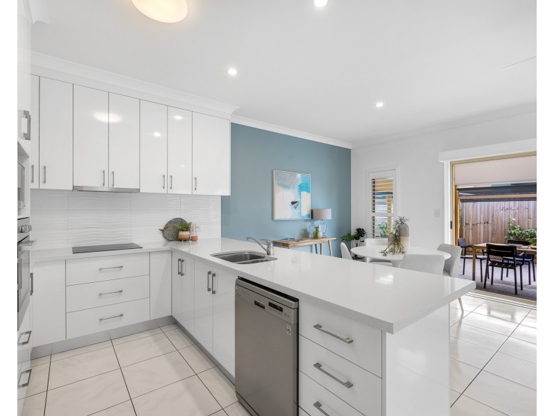 33/40 Lakeside Crescent, Currimundi QLD 4551