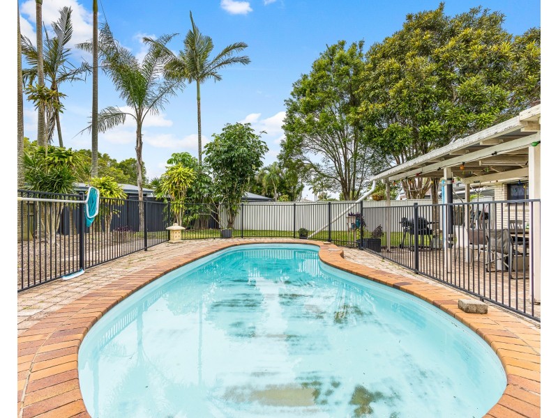 2 Lory Place, Parrearra QLD 4575