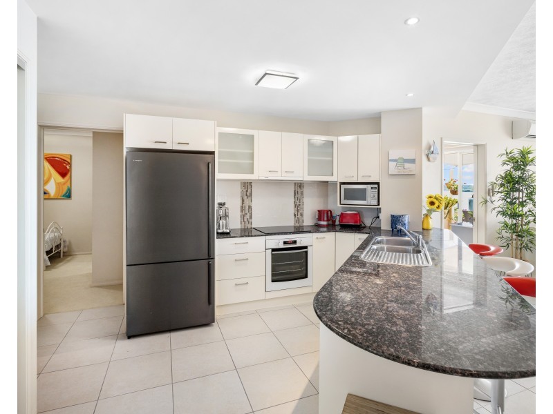 2/84-86 Duporth Avenue, Maroochydore QLD 4558