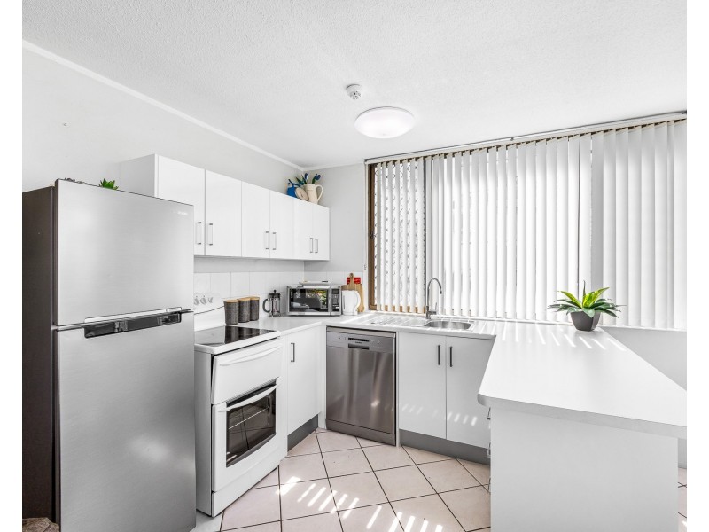 13/2 Maroubra Street, Maroochydore QLD 4558