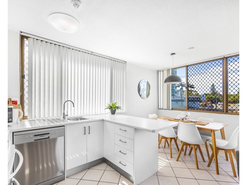 13/2 Maroubra Street, Maroochydore QLD 4558