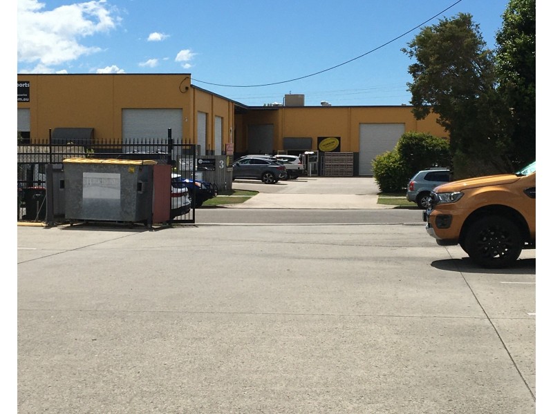 3/2 Dual Avenue, Warana QLD 4575