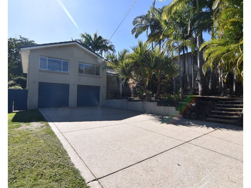 32 Hilltop Crescent, Maroochydore QLD 4558