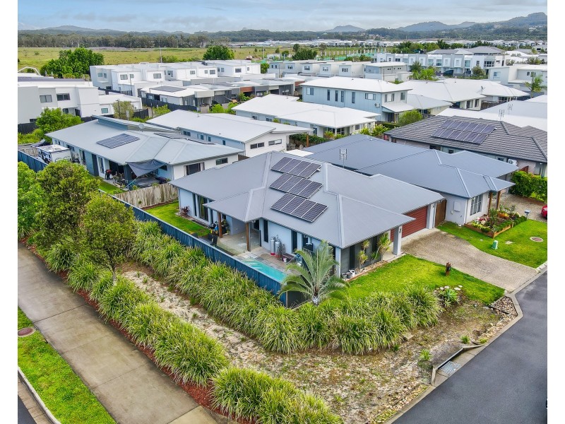 16 Sienna Crescent, Palmview QLD 4553