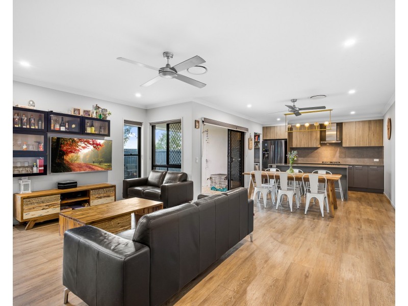 16 Sienna Crescent, Palmview QLD 4553