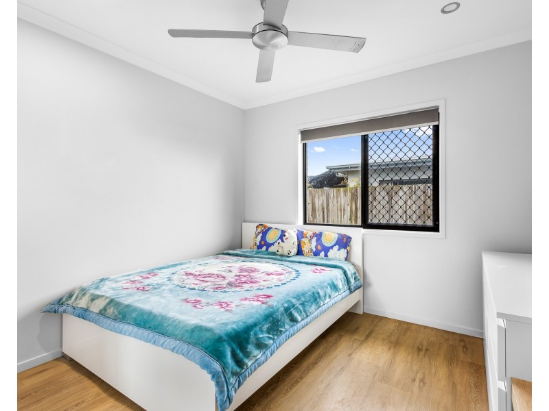 16 Sienna Crescent, Palmview QLD 4553