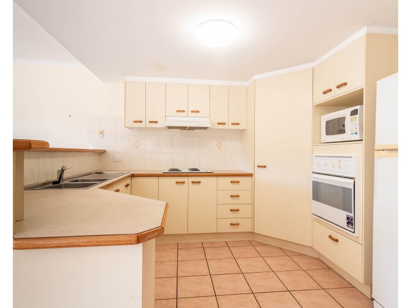 2/4 Kirsten Court, Maroochydore QLD 4558