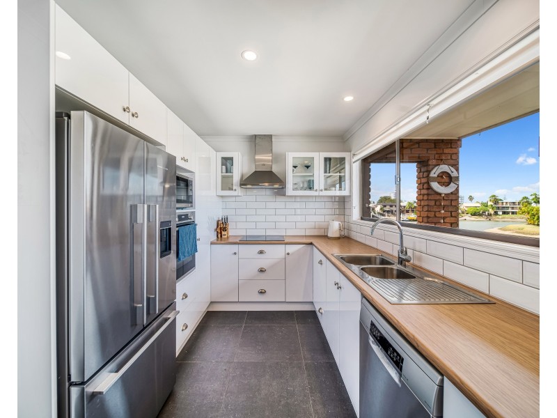 4/17 Barooga Crescent, Mooloolaba QLD 4557