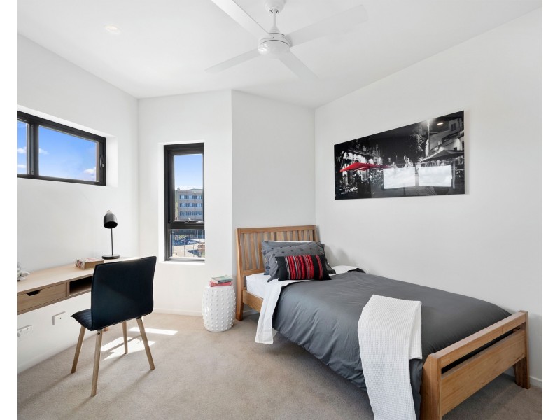 1501/2 Bright Place, Birtinya QLD 4575