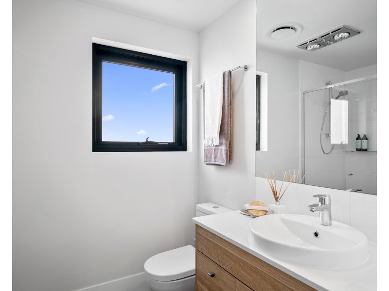 1501/2 Bright Place, Birtinya QLD 4575