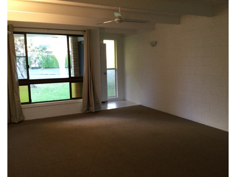 30 Parkway Drive, Mooloolaba QLD 4557
