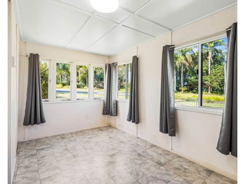 6 Stark Lane, Forest Glen QLD 4556