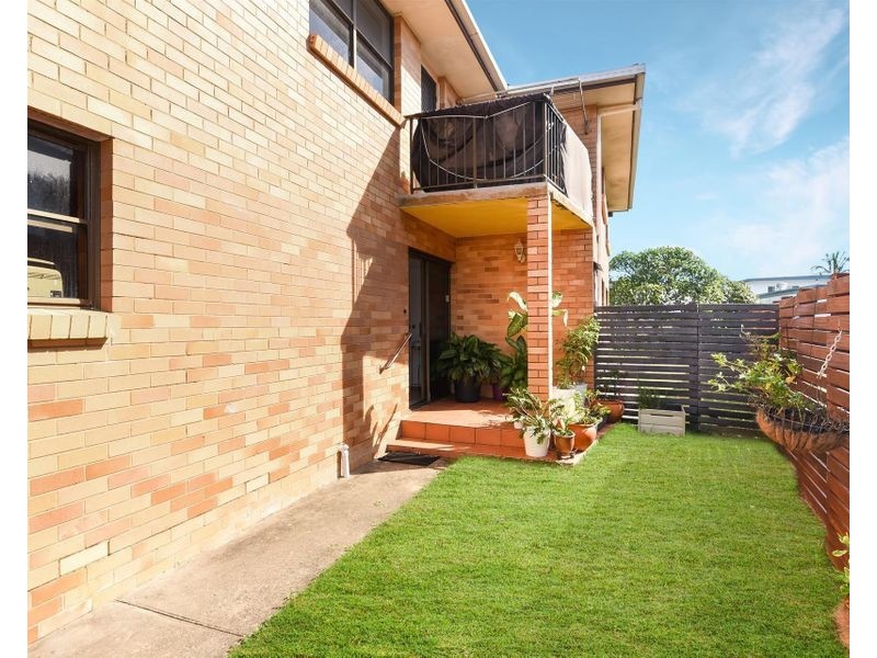 12B Oomoo Street, Buddina QLD 4575