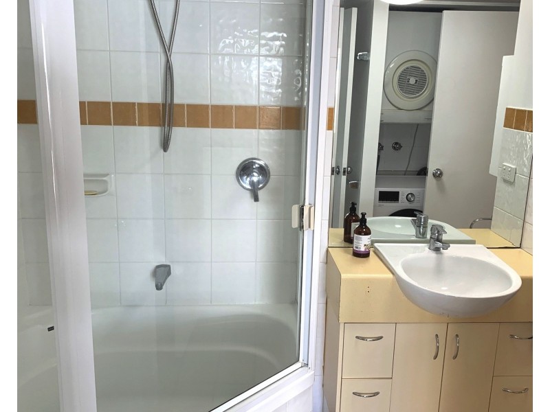 205/180 Alexandra Parade, Alexandra Headland QLD 4572