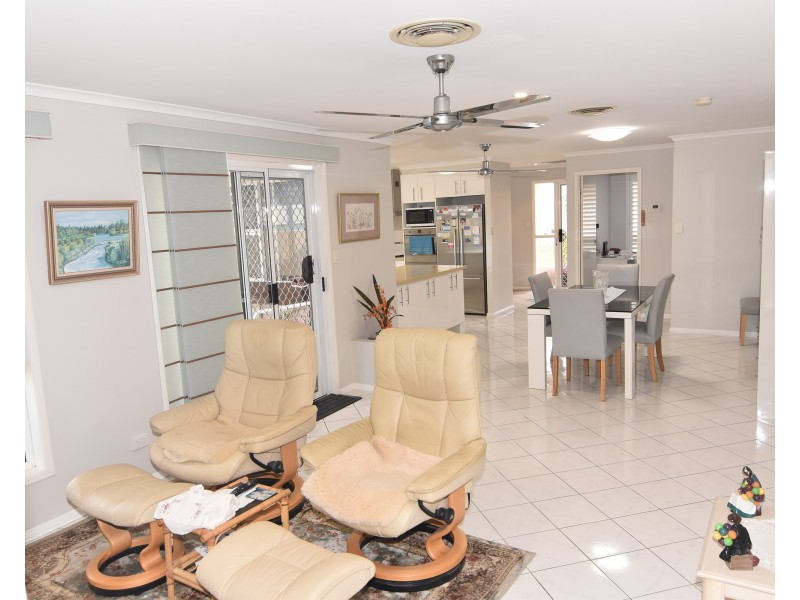 3 Silveroak Court, Mountain Creek QLD 4557
