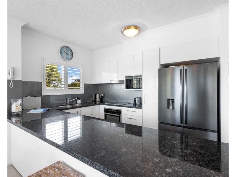 8/97-99 Bradman Avenue, Maroochydore QLD 4558